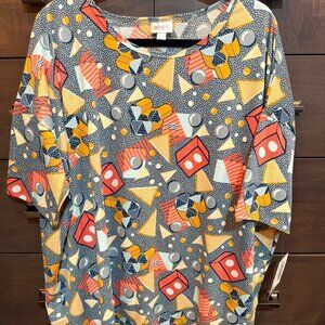 LuLaroe IRMA Top 2X